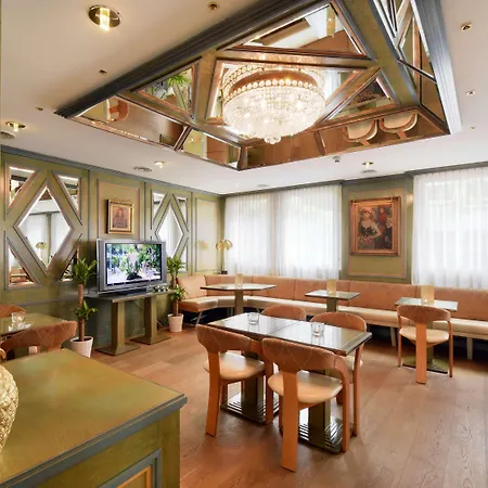 洛桑郁金香酒店 3* 洛桑
