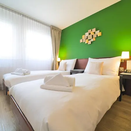 Готель Tulip Beaulieu